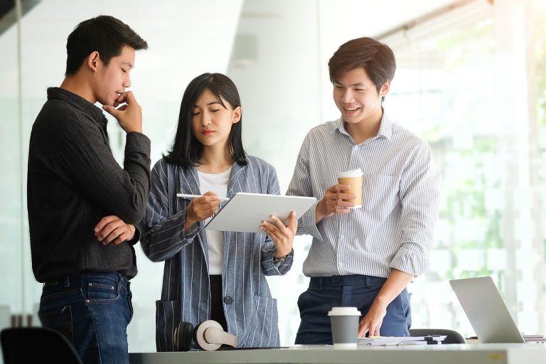 comment recruter un commercial independant